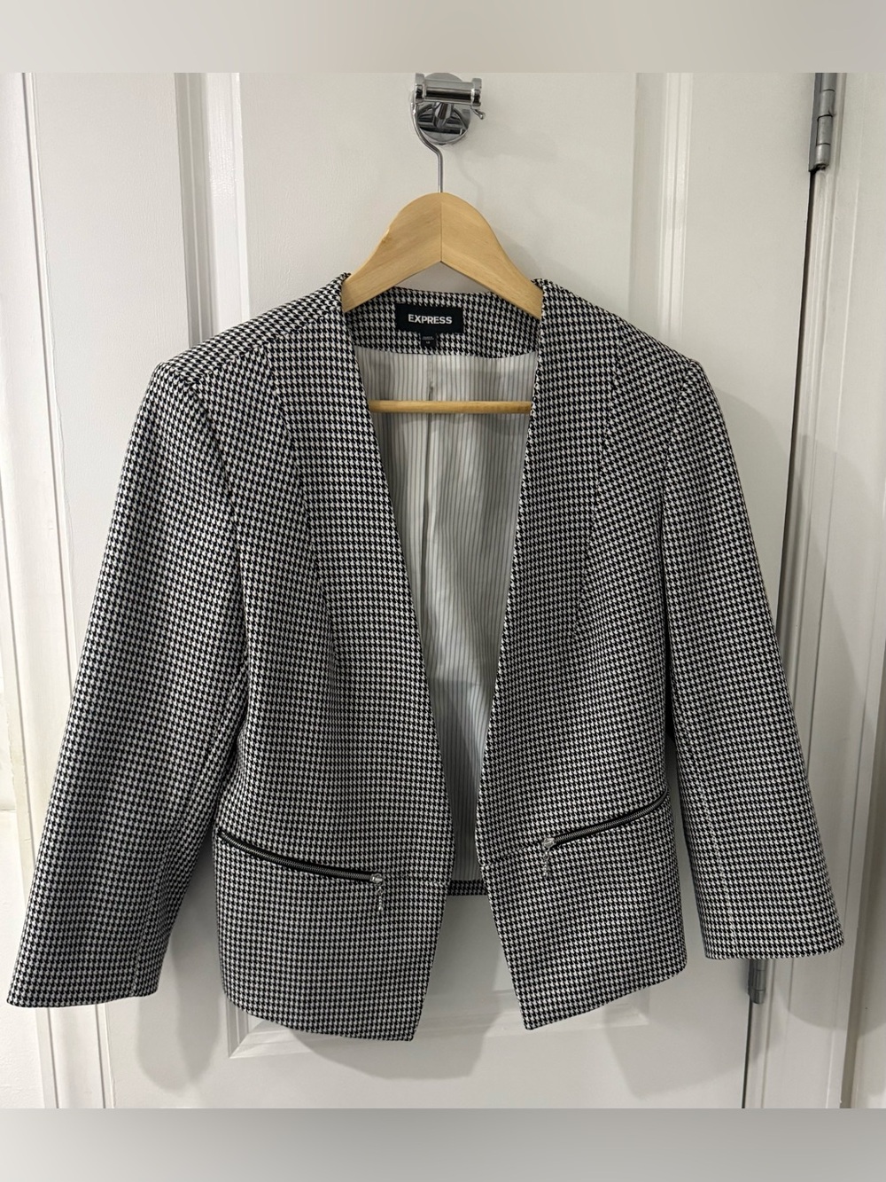 Express Black and White Houndstooth Open-Front Blazer